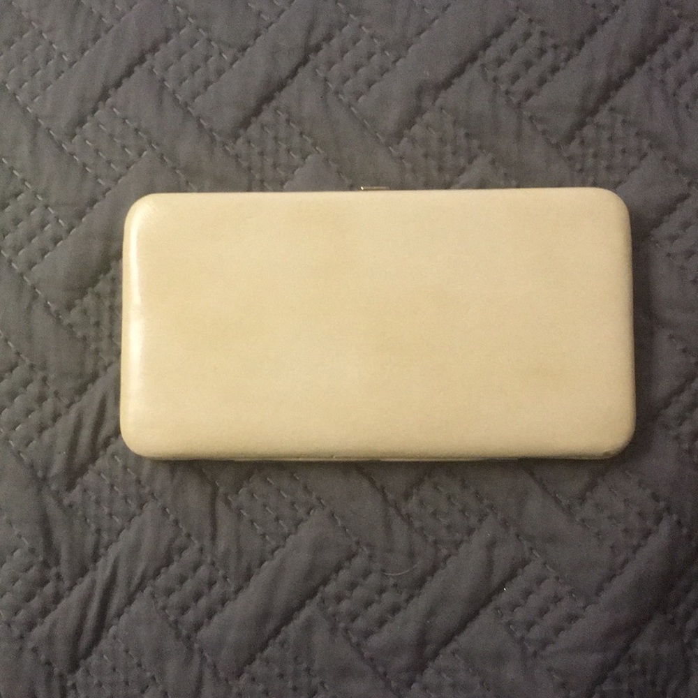 Tan Wallet